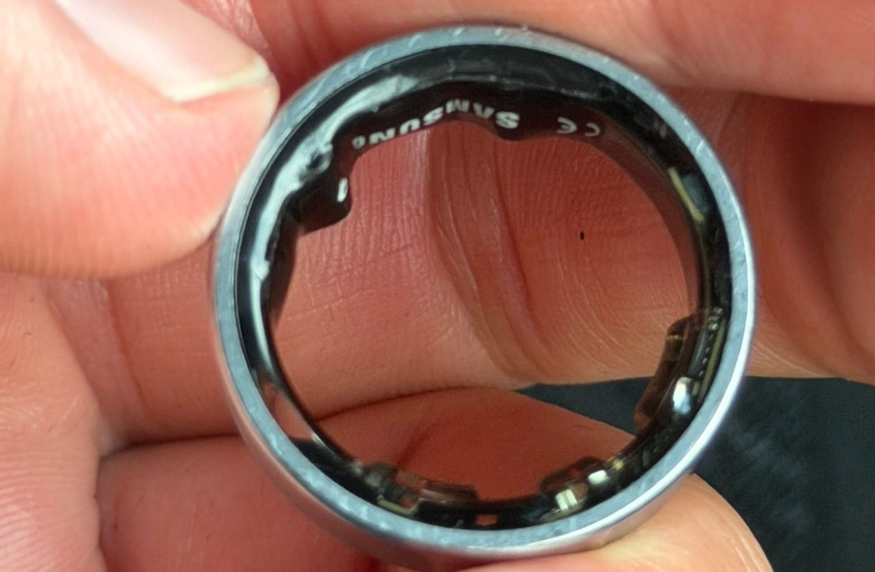 サムスン「Galaxy Ring」のバッテリー膨張に関する苦情が相次ぐ