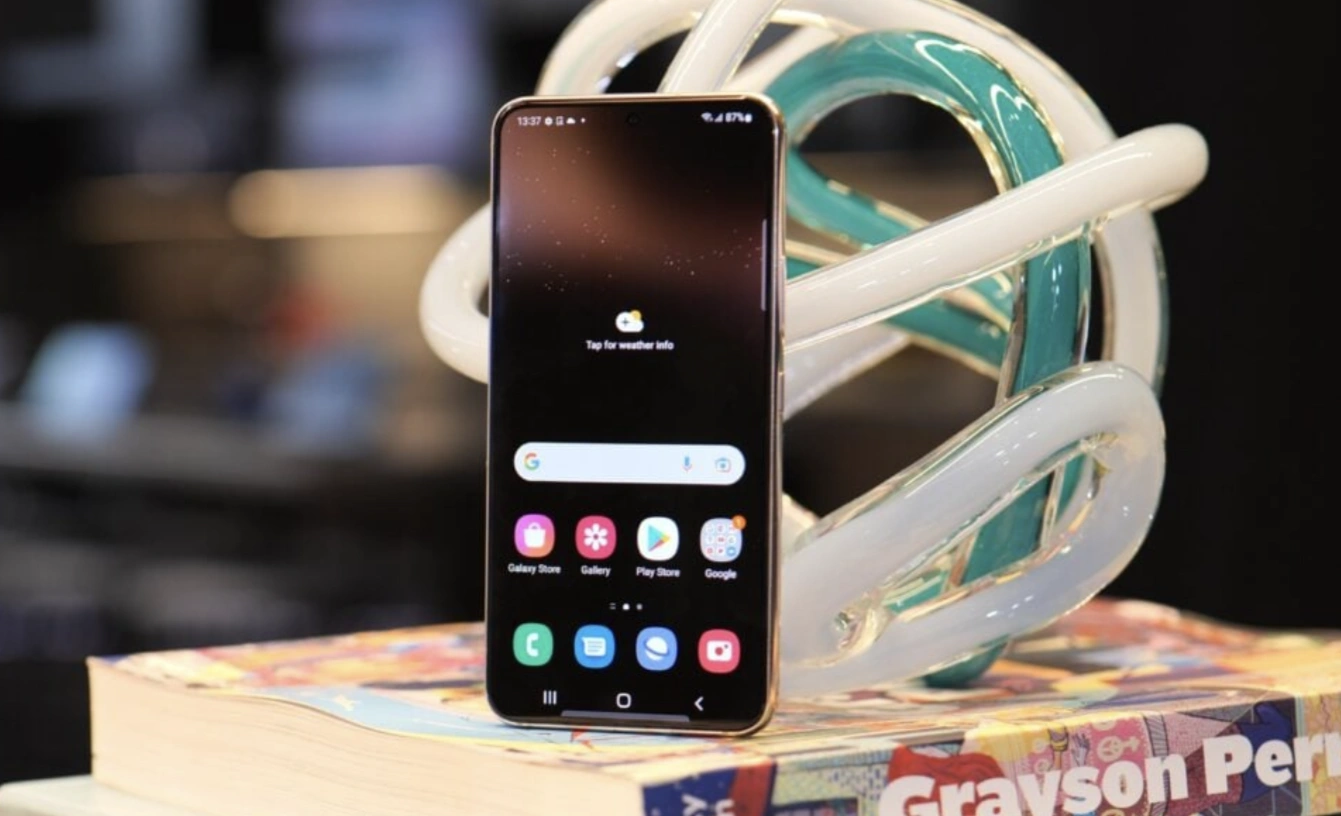 サムスン、Galaxy S22シリーズにOne UI 8の安定版を配信開始