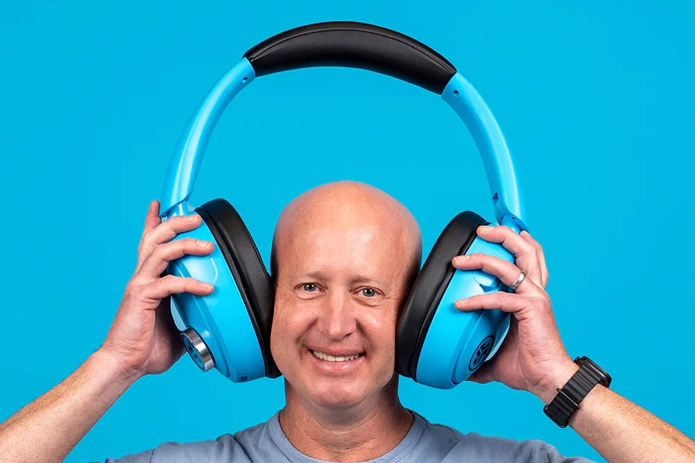 JLab、ヘッドフォン型のBluetoothスピーカー「Blue XL」を発売